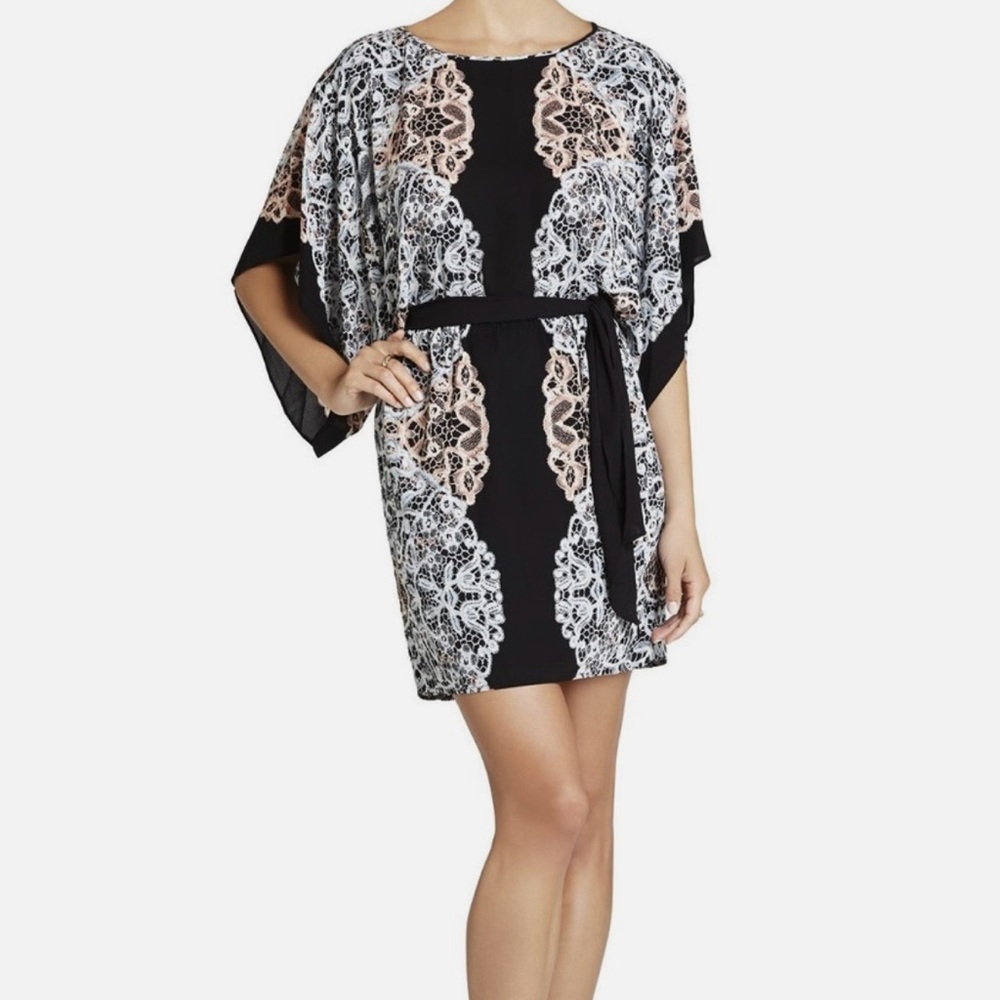 EUC BcBGMaxAzria Lois kimono style dress. Size small.